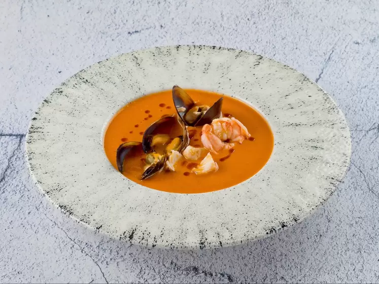 Средиземноморский суп с морепродуктами