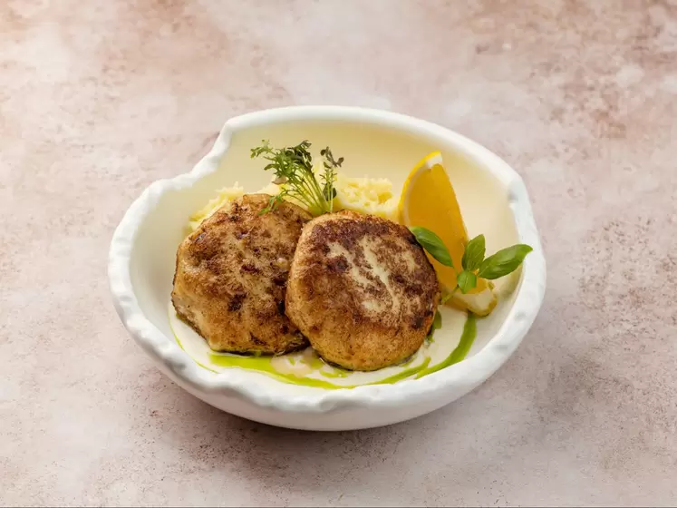 Рыбные котлеты с картофельным пюре