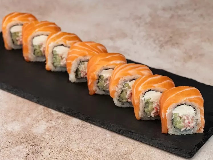 Ролл сливочный с лососем